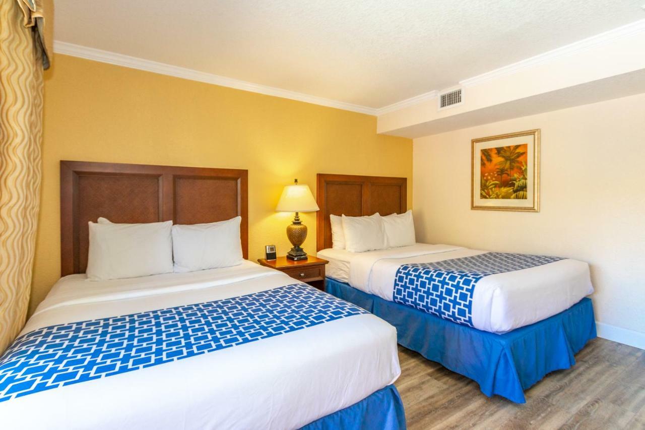 Coconut Cove All Suite Hotel Clearwater Beach Exterior photo